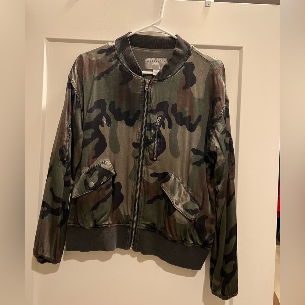 Gently worn. Great condition